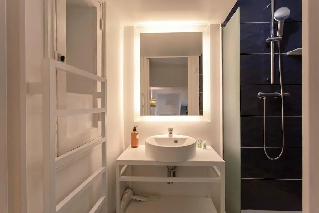 Apartment #8 Suite Promenade 1Min Beach 2Rooms/Parking/Terrace/Wifi Nice France