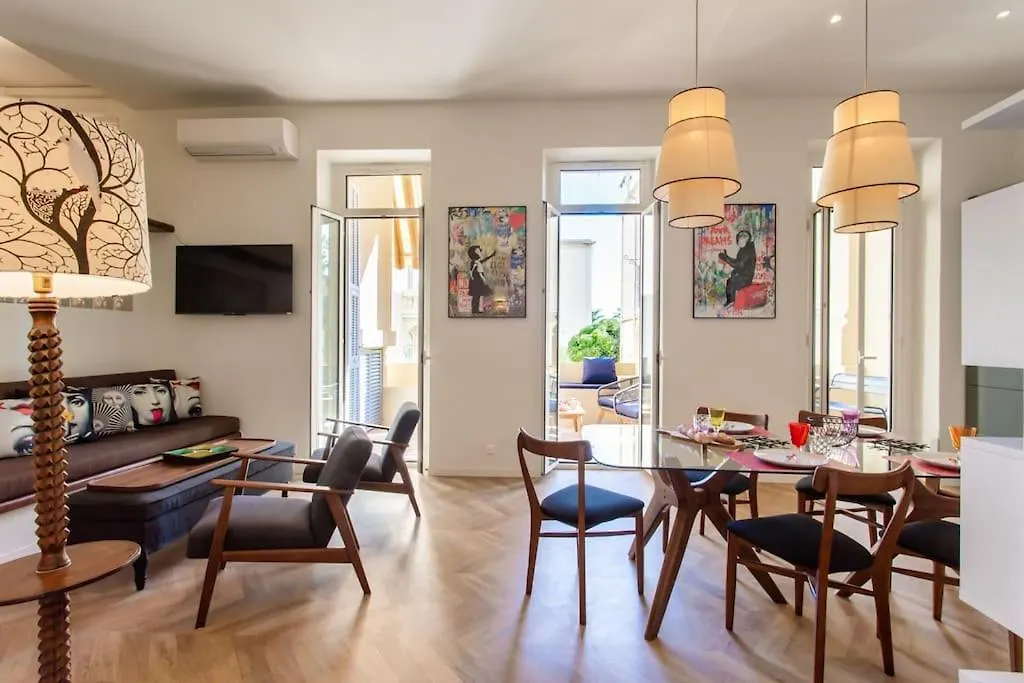 아파트 #8 Suite Promenade 1Min Beach 2Rooms/Parking/Terrace/Wifi 니스