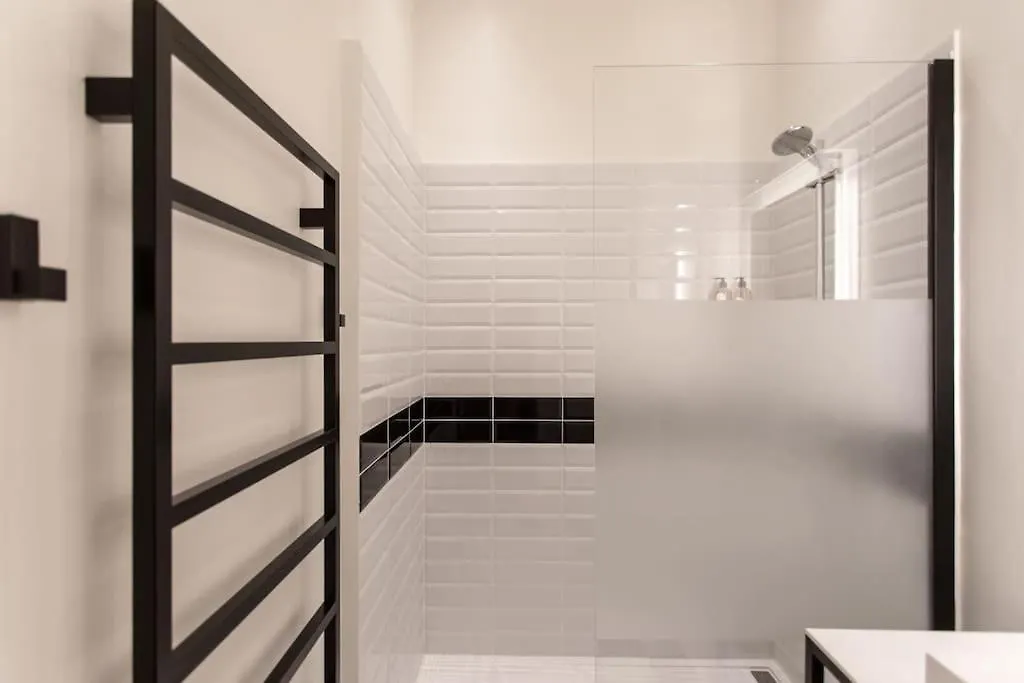 #8 Suite Promenade 1Min Beach 2Rooms/Parking/Terrace/Wifi 니스 아파트