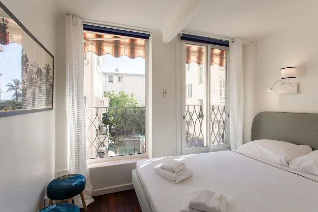 #8 Suite Promenade 1Min Beach 2Rooms/Parking/Terrace/Wifi 니스 0*,  프랑스